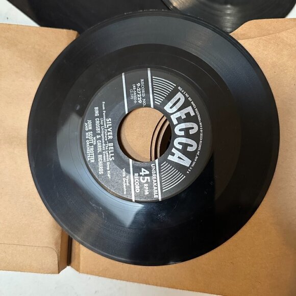 Christmas 45 RPM 8 Records Vintage White Silver Bells 12 DAYS OF FROSTY SNOWMAN - Picture 9 of 14